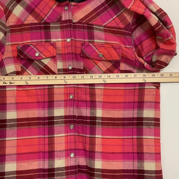 Legendary Whitetails Womens Plaid Flannel Hooded Shirt Pearled Snaps Size M - Picture 5 of 5